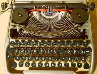 BRILLANT junior Reiseschreibmaschine - gnstige Schreibmaschine fr unterwegs