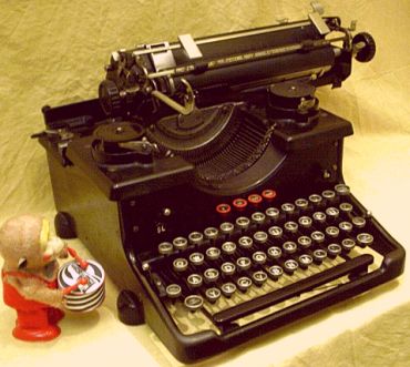 antike Bromaschine mit perfektem Tastenspiel - kreative Einladung zum Schreiben!