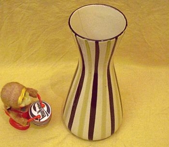 WCHTERSBACH gibt sich klassisch in Streifen-Design - die Vase fr den Alltag