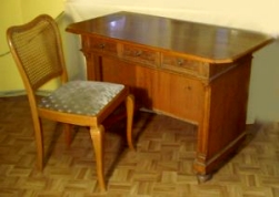antiker Weichholz-Tisch mit Nussbaumfurnier, Jugendstil, Antiquitt