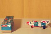 Friction Powered Nike von MASUYA Toys - Space Rocket Spielzeug fr den Weltraum