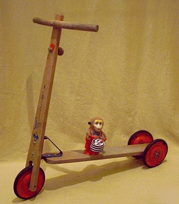 ABC Steppke von VERO - robuster Holzroller fr Kinder