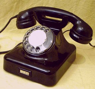 Telefon W48 von HEIBL - der Klassiker der Telefonie: einfach anschließen & telefonieren Telefon W48 von HEIBL - der Klassiker der Telefonie: einfach anschließen & telefonieren