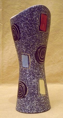 Blumenvase mit Kringelmuster - zum Ende der 50s treiben es die JASBA Vasen zu bunt