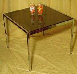 Rauchglastisch - zeitloses Tisch-Design