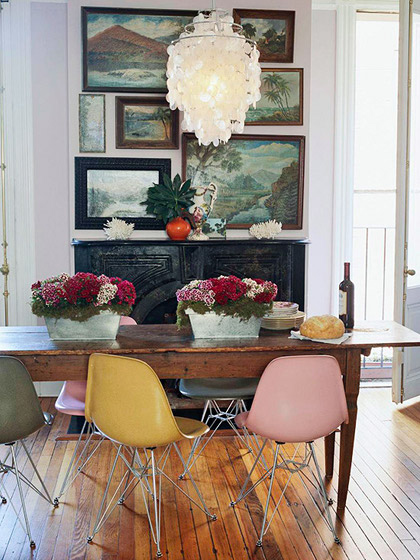 Eames Chair Original von VITRA mit Eiffel-Basis, Dining Side Chair Rod Base DSR, Kunstoffstuhl in pastellfarbenen Polypropylen-Varianten Eames Chair Original von VITRA mit Eiffel-Basis, Dining Side Chair Rod Base DSR, Kunstoffstuhl in pastellfarbenen Polypropylen-Varianten