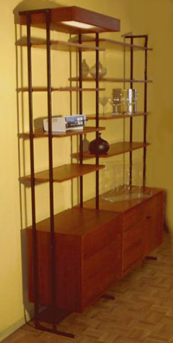 Teak Raumteiler mit integrierter Beleuchtung Teak Raumteiler mit integrierter Beleuchtung