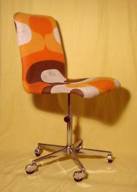 Büro-Drehstuhl im 70er Jahre Design