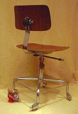 BREMSHEY Schreibtischstuhl & Bürostuhl für den flexiblen Einsatz am Arbeitsplatz BREMSHEY Schreibtischstuhl & Bürostuhl für den flexiblen Einsatz am Arbeitsplatz