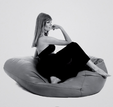 ZANOTTA Werbung für Sacco Sitzsack ZANOTTA Werbung für Sacco Sitzsack