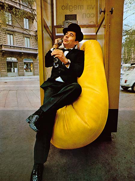 ZANOTTA Werbung für Sacco Sitzsack ZANOTTA Werbung für Sacco Sitzsack