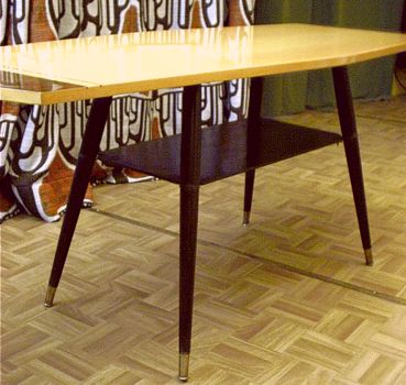 Esstisch oder Couchtisch? Polsterstuhl oder Sessel dazu? Esstisch oder Couchtisch? Polsterstuhl oder Sessel dazu?