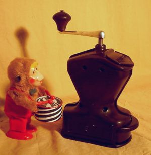KYM Moccamühle / Mokkamühle - seltene Bakelit Version der Kaffeemühlen