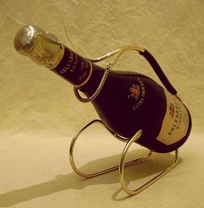 Flaschenhalter fr Rotwein, Weiwein und Sekt - perfekt frs stilvolle Dinieren, aber auch Party der 1950er Jahre