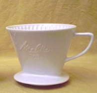 Unbedingt notwendig für den aufgebrühten Kaffee - der Keramikfilter für Filtertüten-Einsatz