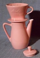 Ob klein oder gro - in den Keramikfilter gehrt noch eine papierne Filtertte!