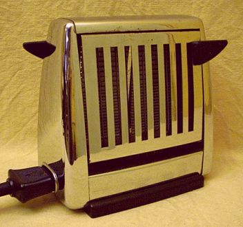 Mit Wenden toasten - Rstgrad je nach Aufmerksamkeit beim Frhstck der 1950er!