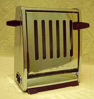 Mit INVENTUM Toaster der 1950er über Jahrzehnte hinweg toasten!