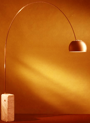 Arco Bogenleuchte von FLOS - Stehleuchte im schicken Bogen der 60er Jahre Design