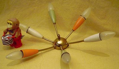Sputnikleuchte der 50er Jahre: spaciges Mid Century Design als Wandlampe