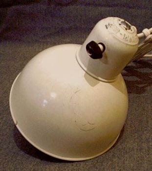 Wandleuchte mit Scherengestell - perfekt für Arbeitsplatz Wandleuchte mit Scherengestell - perfekt für Arbeitsplatz