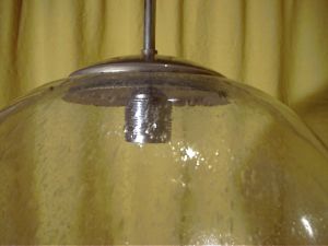 Glasleuchte mit Bubbles-Luftblasen-Einschlssen - perfekte Pendelleuchte der 60er fr berall-Einsatz!