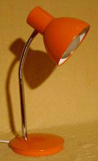 Schreibtischlampe in Orange - frisches 70er Jahre Design