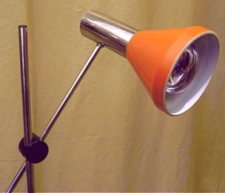 Stehlampe mit Ausleger - vergrerte Schreibtischleuchte