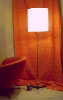 Clubstehleuchte - Stehlampe im zeitlos klassischen Sixties Stil