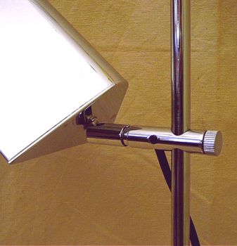 Banker Lampe als flexible Schreibtischlampe fr eleganten Arbeitsplatz-Einsatz im Bro