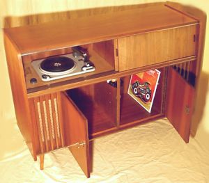 Westfalen Musiktruhe mit Röhrenradio und Dual 1007 Plattenspieler