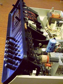 GRUNDIG Sono-Clock 15 Radiowecker - Bandzahlen in LED Fake statt Klappzahlen GRUNDIG Sono-Clock 15 Radiowecker - Bandzahlen in LED Fake statt Klappzahlen